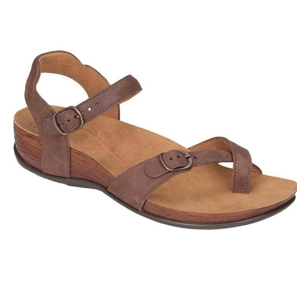 SAS PAMPA TOE LOOP CHOCOLATE LEATHER LOW WEDGE SANDAL
Size 10.5 - Picture 2 of 10